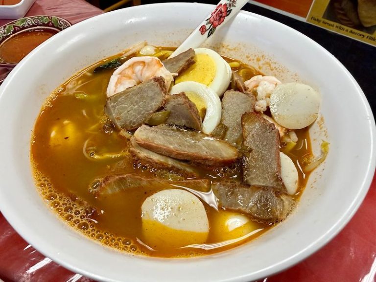 You Can Slurp Real Laksa At These 5 Illinois Malaysian Kitchens Worth The Drive
