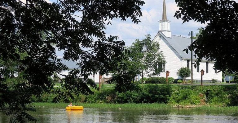 One Tennessee Mountain Town Feels Almost Magical In The Fall