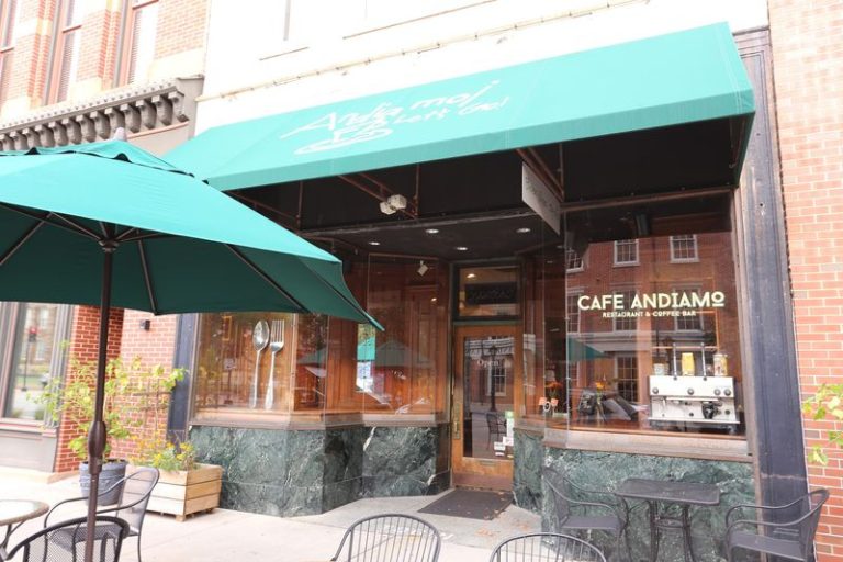 This Illinois Greek Diner In Springfield Spins Its Gyro Cones And Carves Them To Order All Day