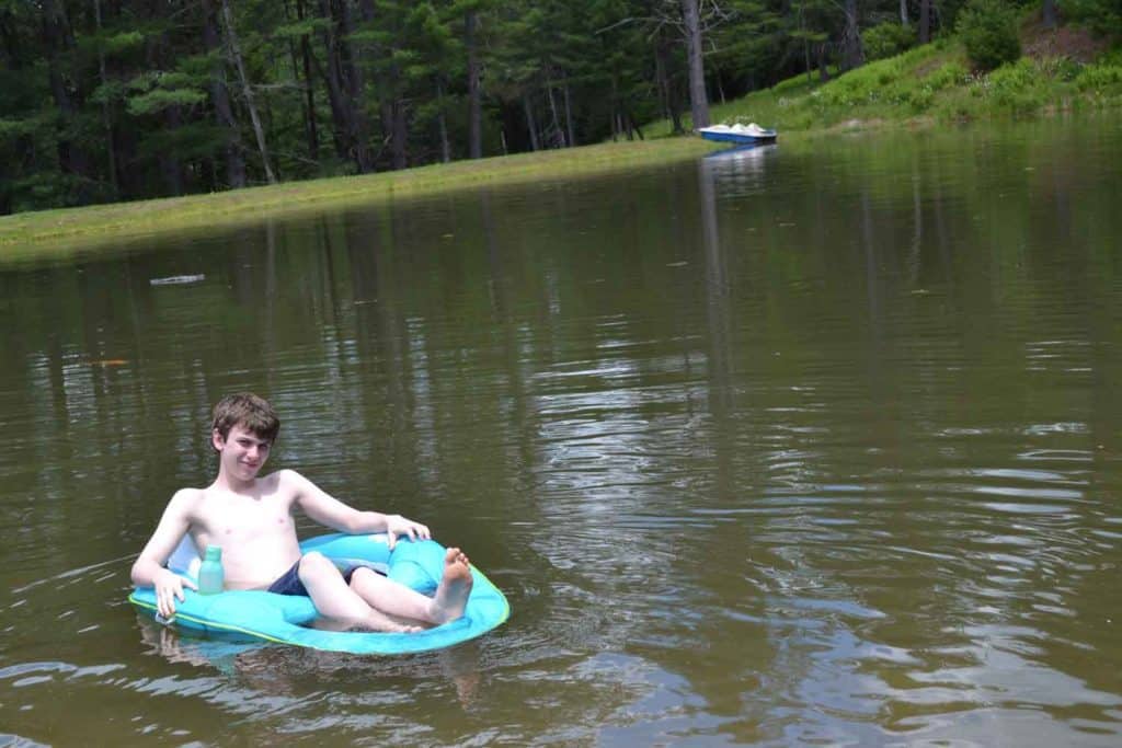 float-in-pond-recliner-easy-up