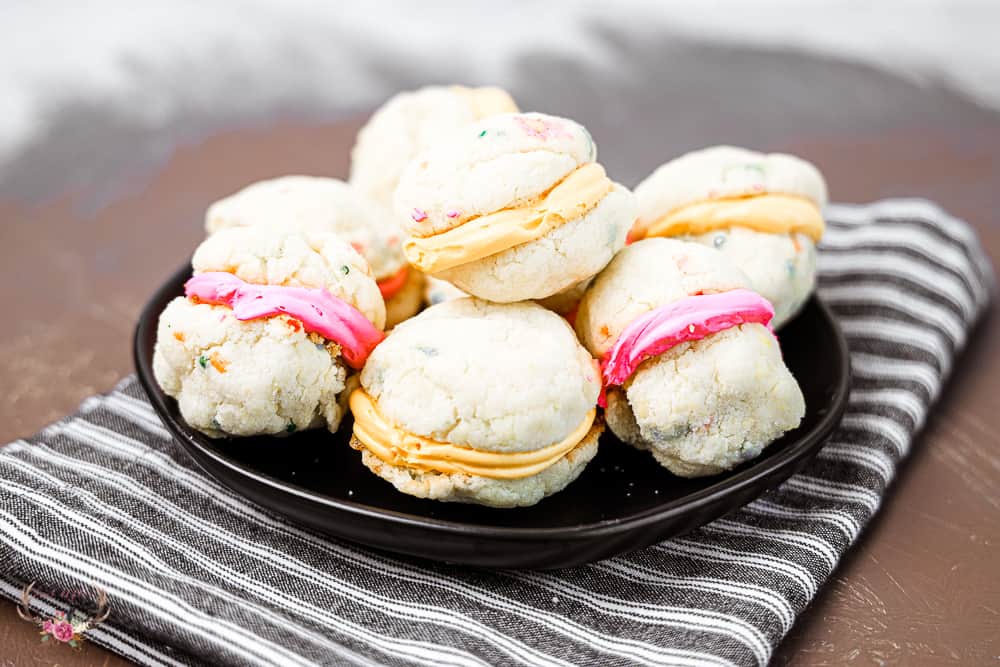 Adorable Funfetti Cookie Sandwiches