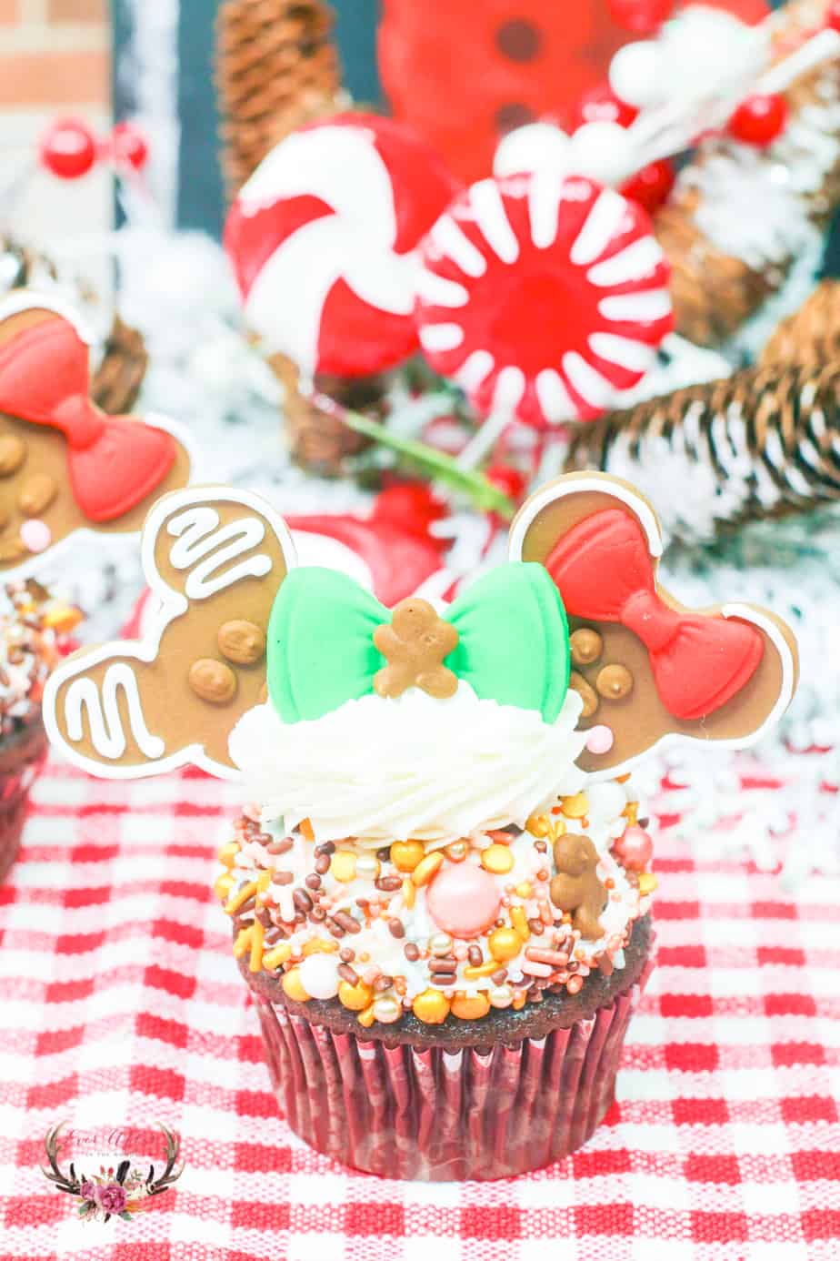 Disney Christmas Cupcakes