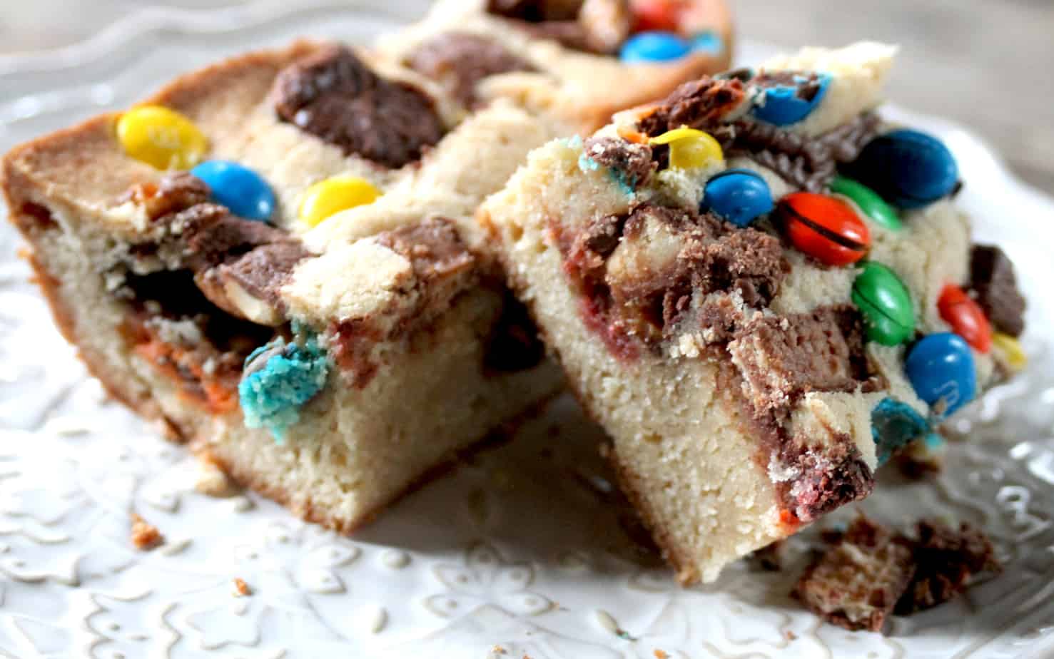 leftover halloween candy blondie bars