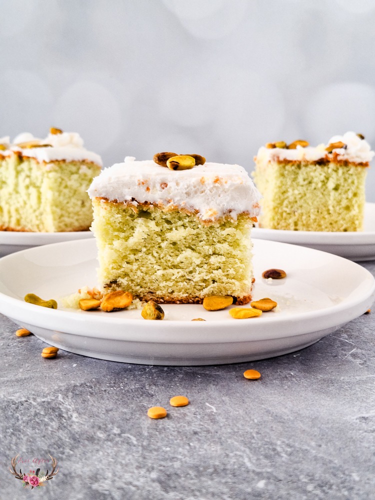 pistachio cake