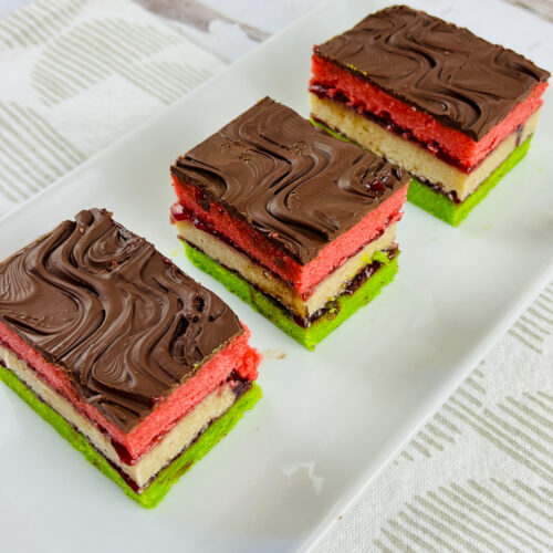 Authentic Italian Rainbow Cookies Recipe: A Delicious Burst of Color ...