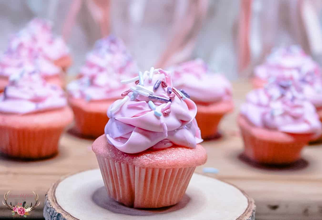 Pink Champagne Cupcakes Perfect for dessert for Awards Night