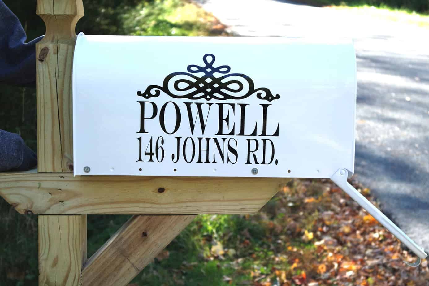 diy vinyl mailbox cricut