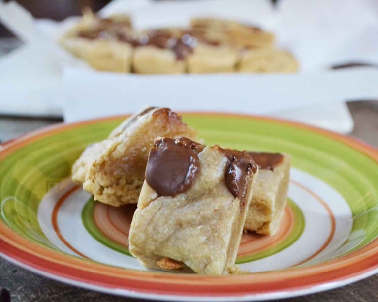 Peanut Butter Cup Blondie Recipe