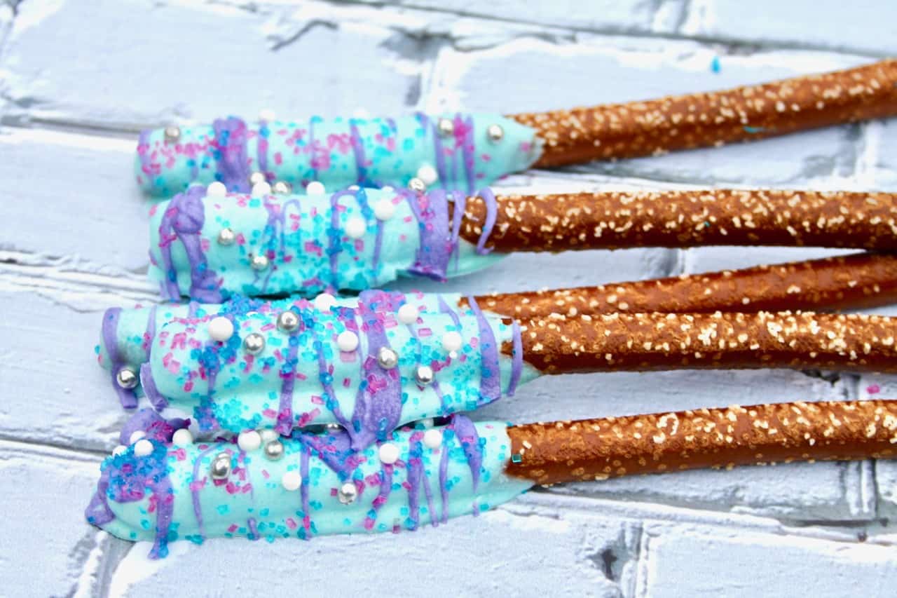 choclate covered pretzel rods for mermaid or ocean birthday party