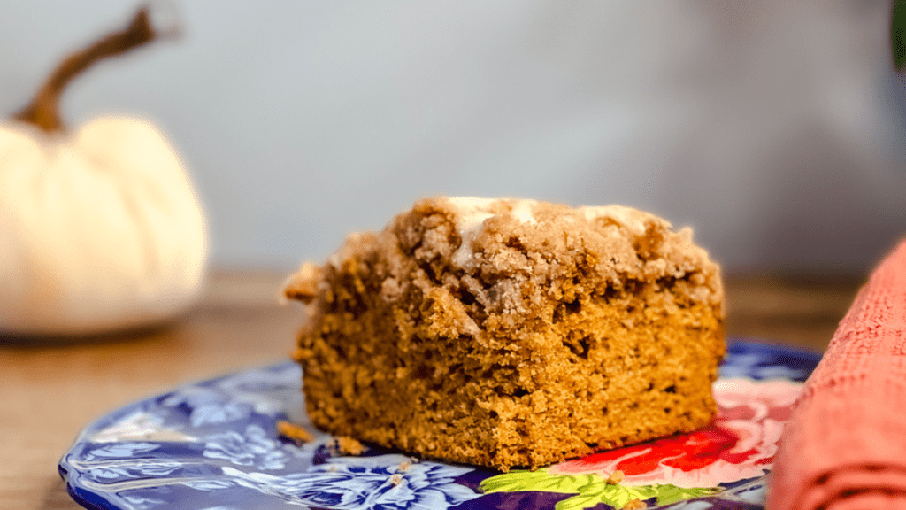 pumpkin cake with crumb topping