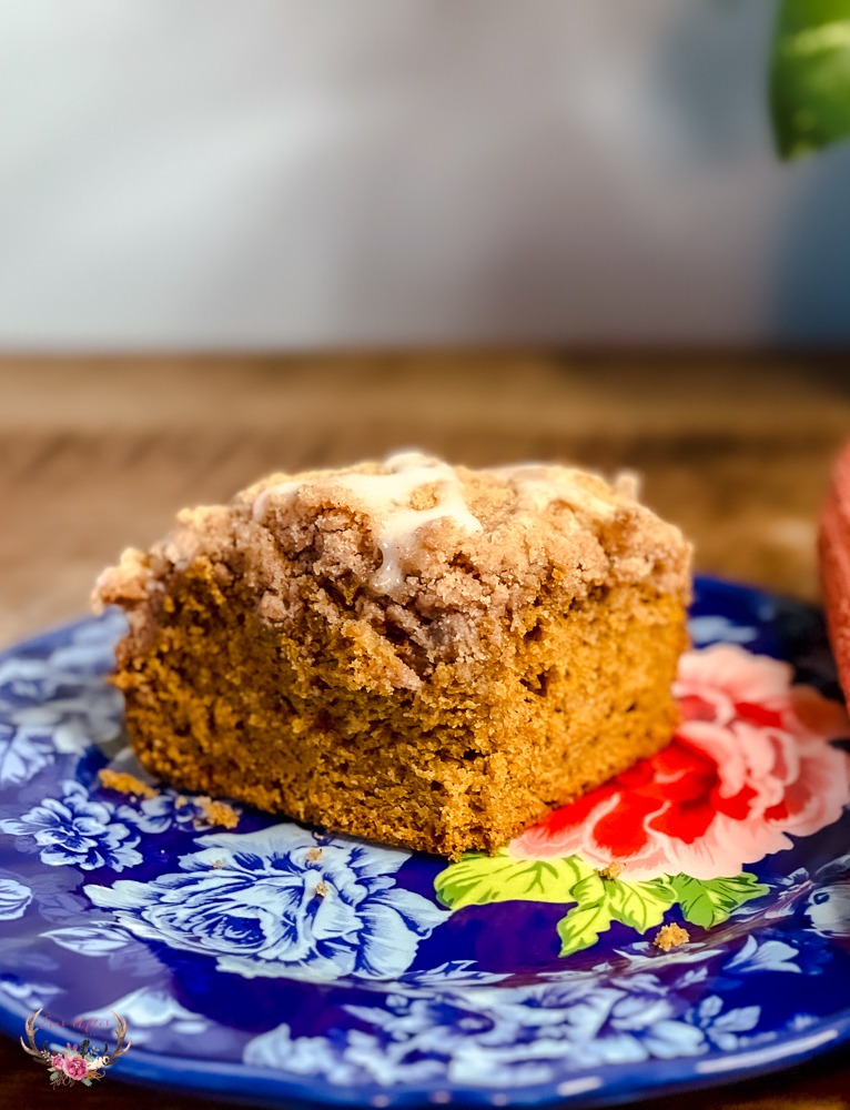 pumpkin cake with crumb topping