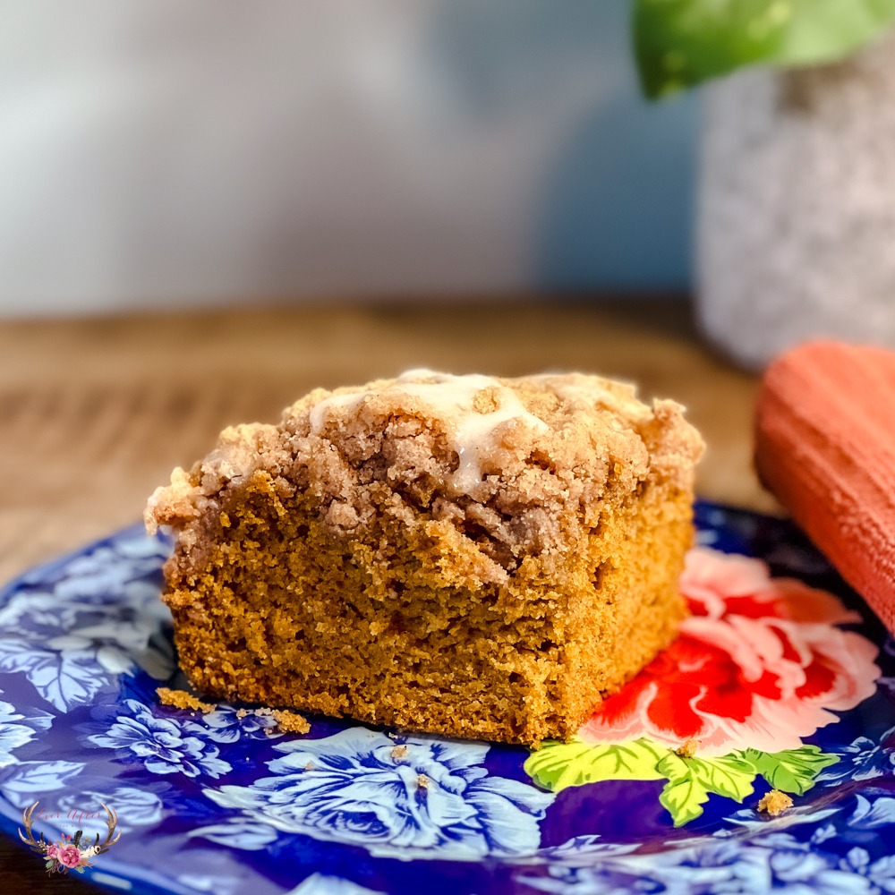 pumpkin cake with crumb topping