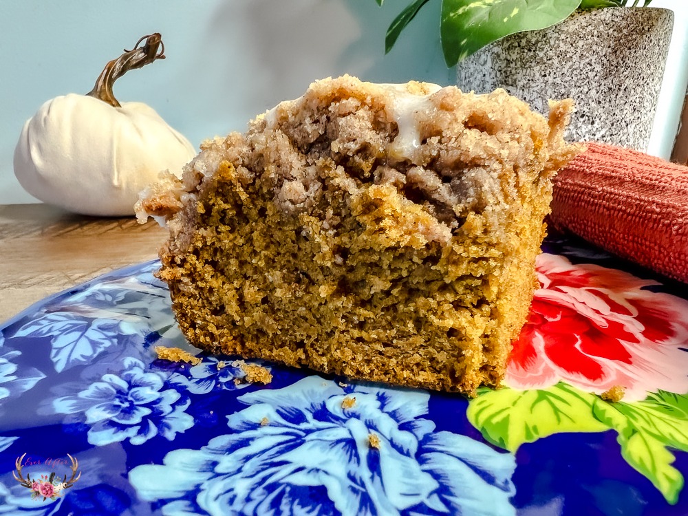 pumpkin cake with crumb topping