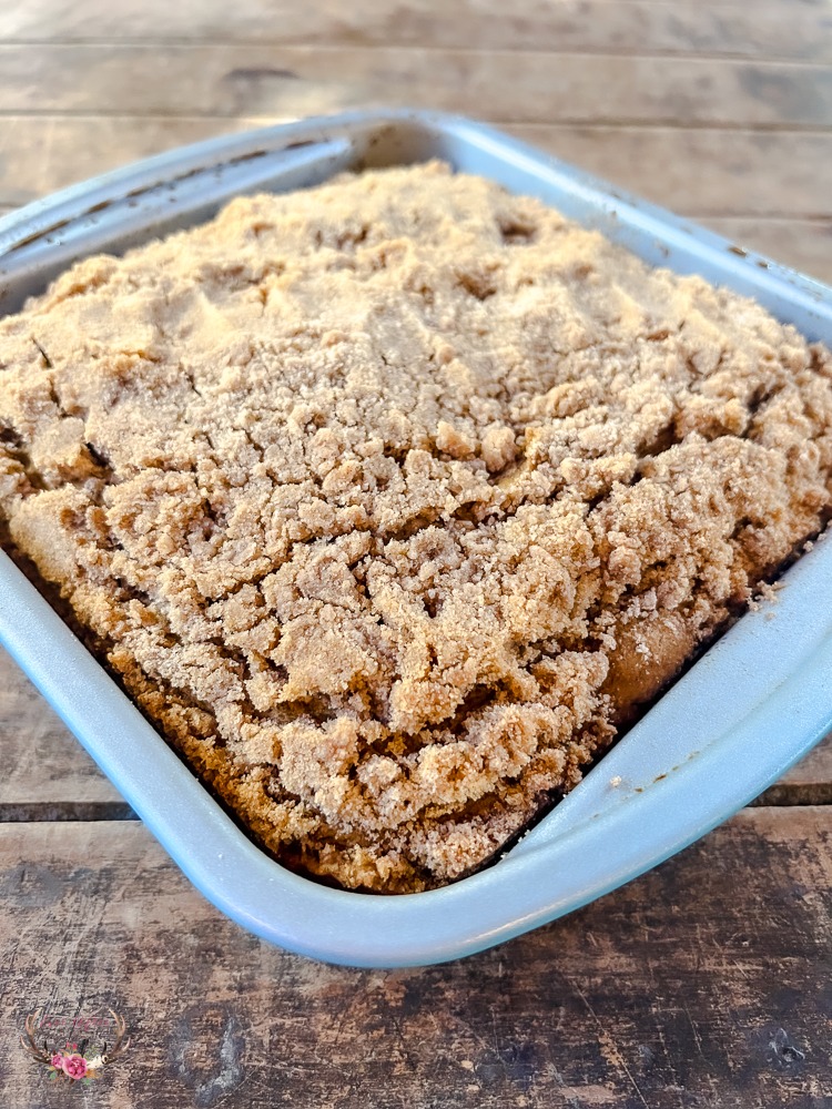 pumpkin cake with crumb topping