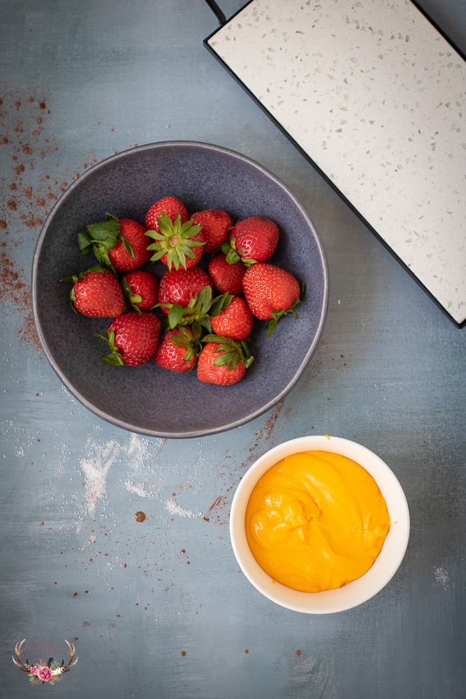 chocolate strawberry pumpkins