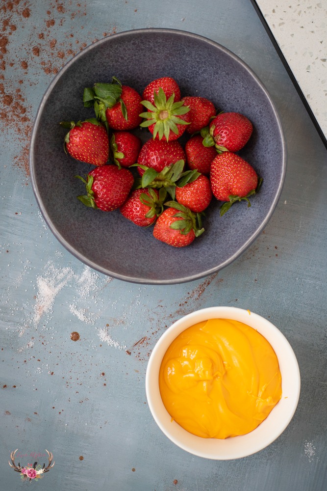 chocolate strawberry pumpkins