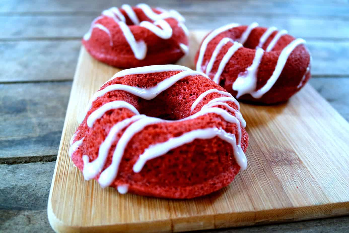 red velvet doughnuts cream cheese frosting