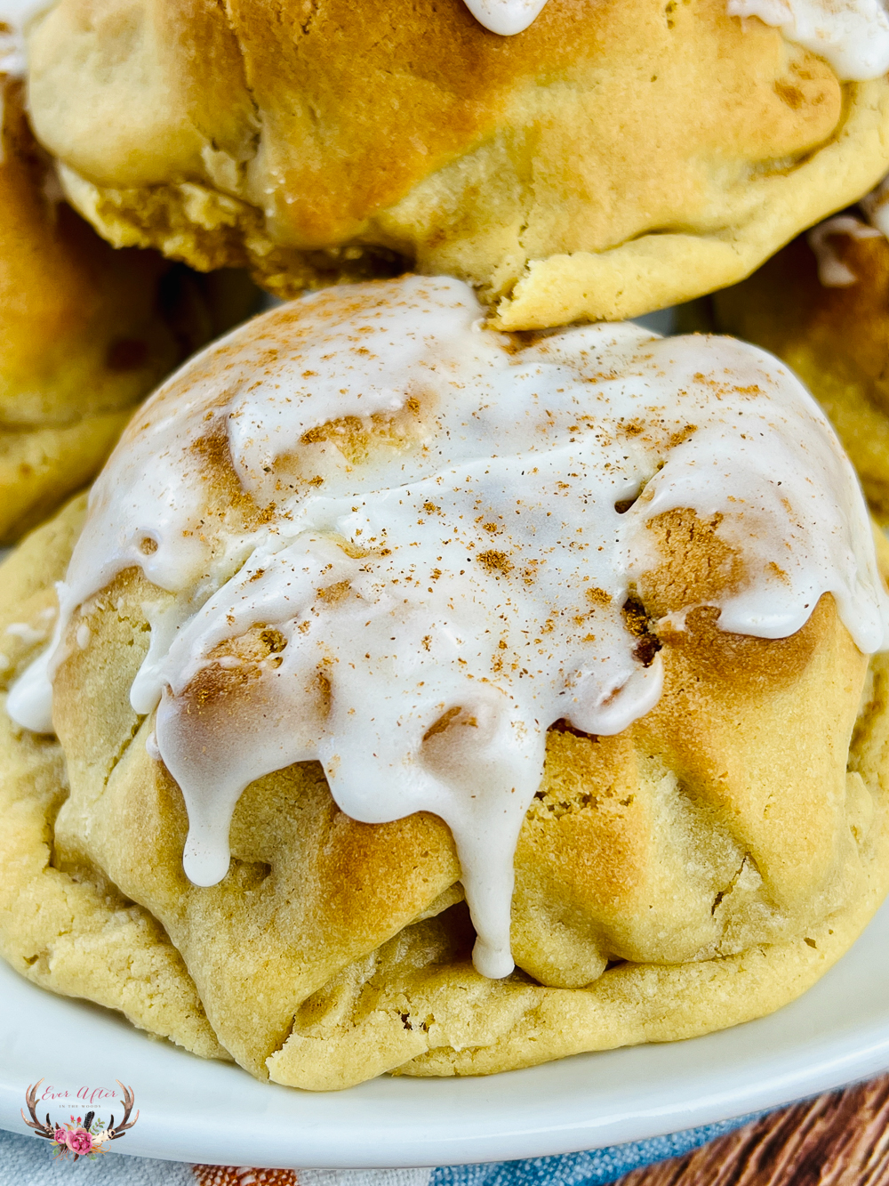 Schitt’s Creek Cinnamon Bun Cookies Ever After in the Woods