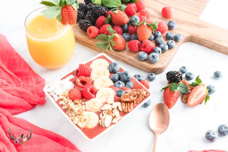 Smoothie Bowl with Almond Milk