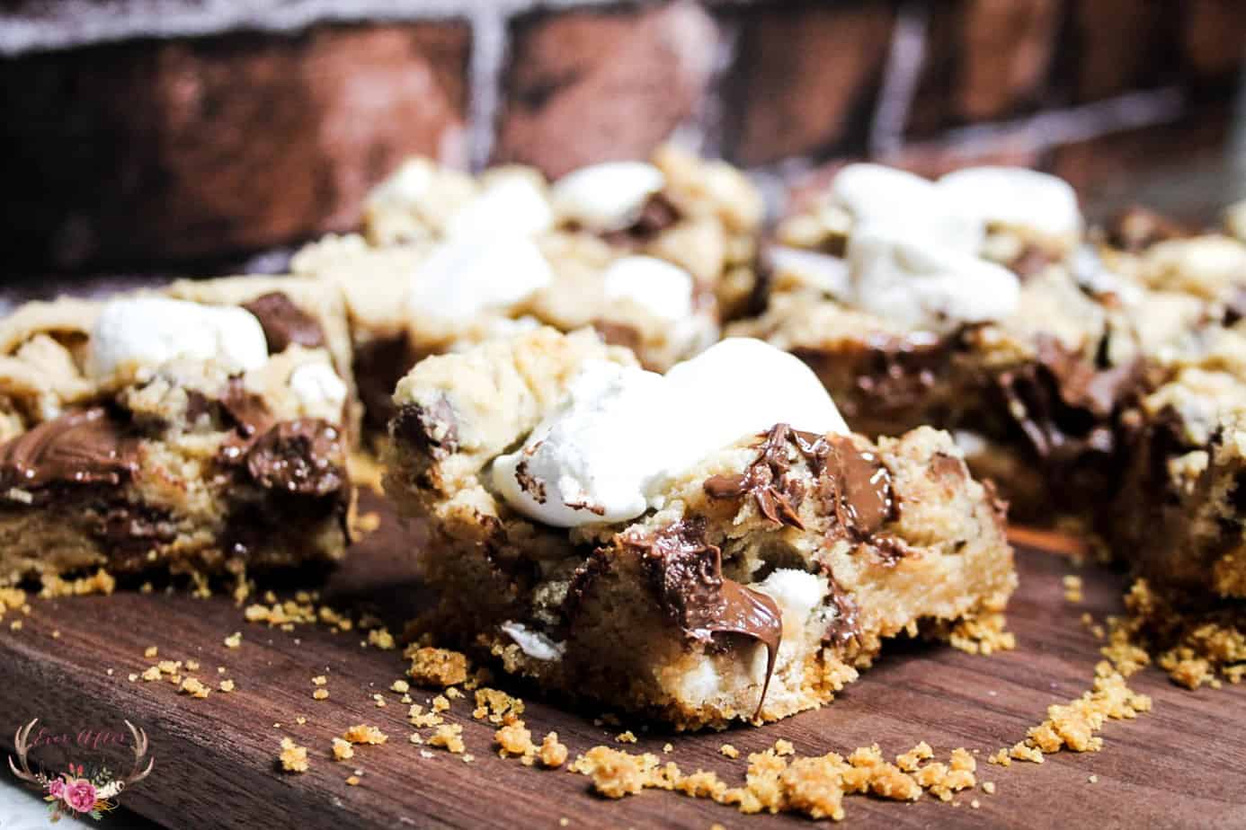 the bes s'mores cookie bars with chocolate marshsmallow