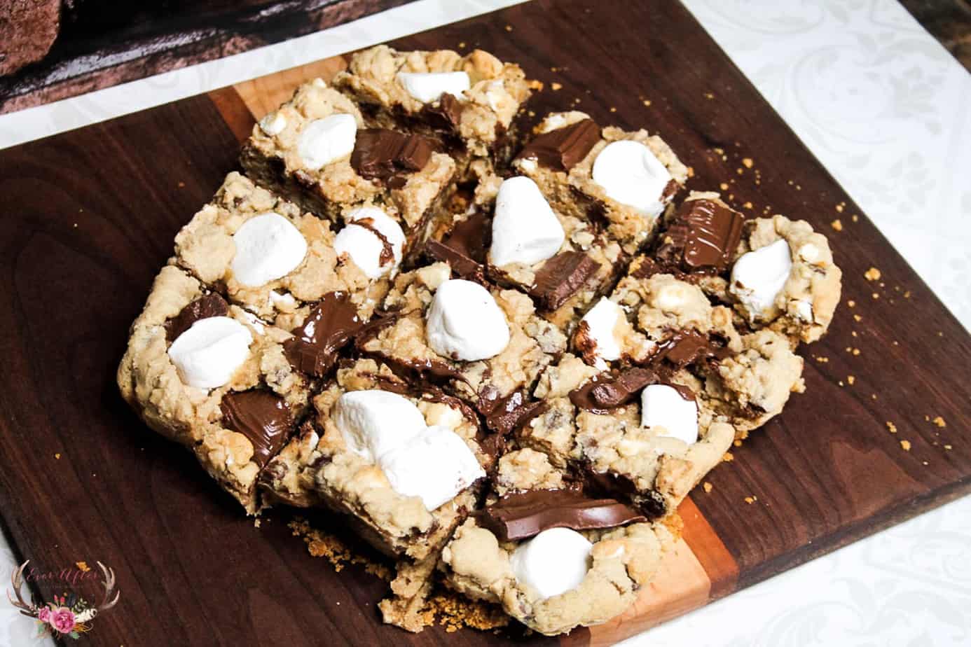 the bes s'mores cookie bars with chocolate marshmallow