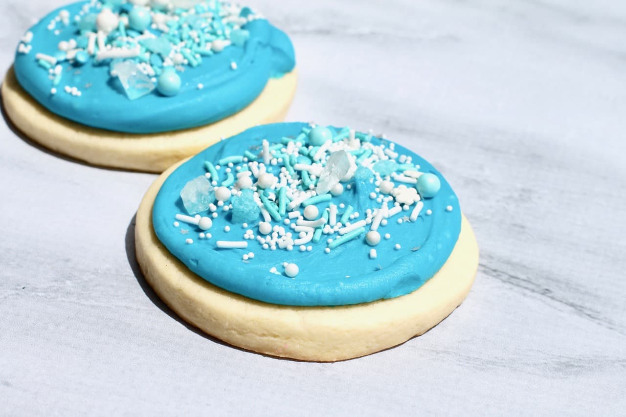 thick and soft bakery style cookies for frozen and frozen 2 birthday party