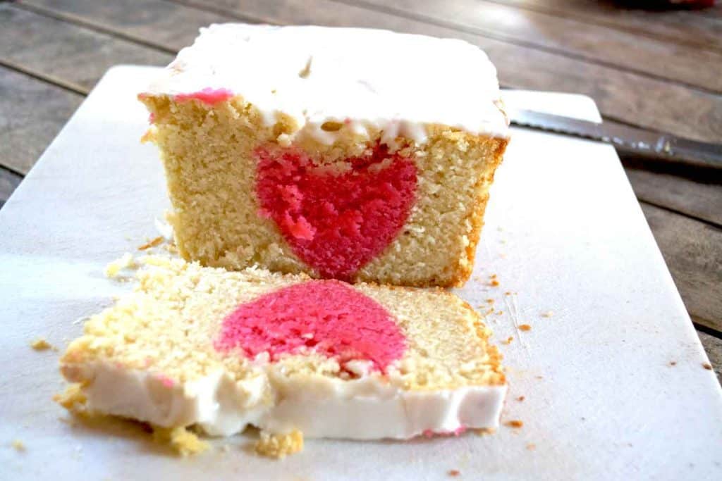 Peek-A-Boo Cake by Sugarmoo in Dubai | Joi Gifts