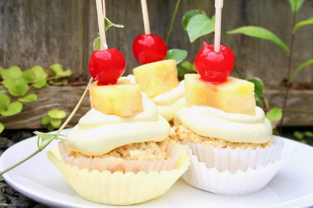 pina colada tropical cupcakes