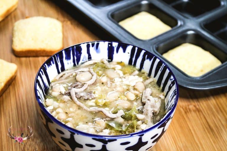 white chicken chili recipe | chili without tomatoes