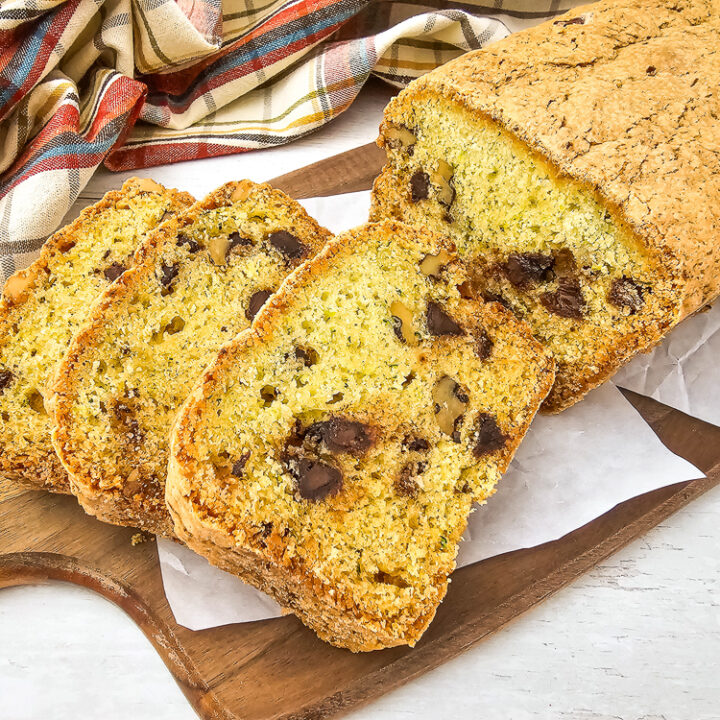 zucchini bread with nuts